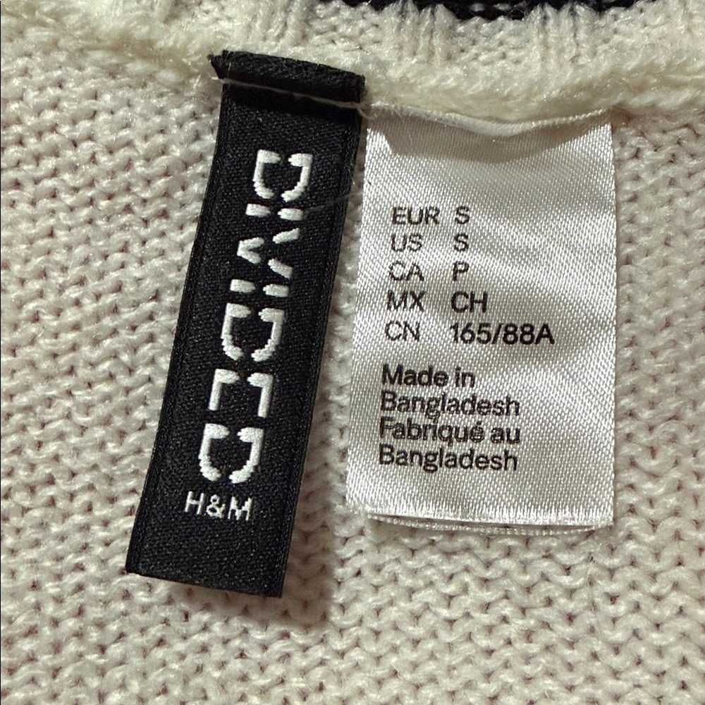 Divided by H&M White & Black Varsity Stripe Crop Sweater | V-Neck | Long Sleeve - Picture 4 of 5